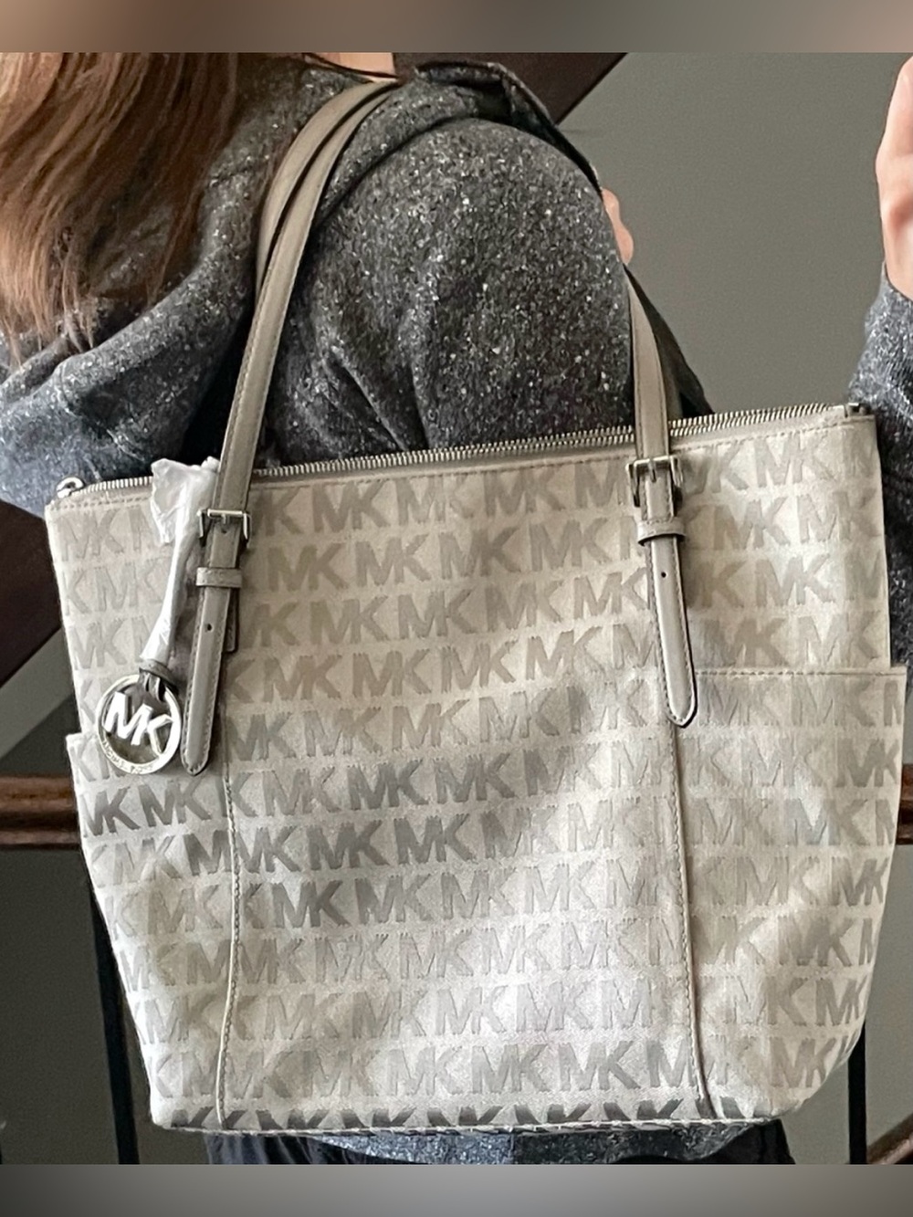 NWOT Michael Kors Jet Set Light Grey Tote Bag